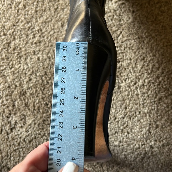 BCBG MaxAzria knee high high heel boots. Size 8/38 - Picture 11 of 11